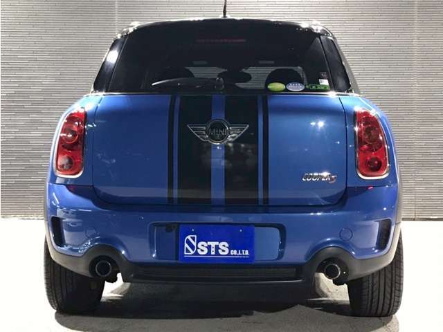 充実装備の1台入荷致しました♪ぜひ実車を見に来てください♪