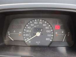 5桁メーターのため、恐らく実走行は14.6万Kmかと思われますが念のため走行不明としています。