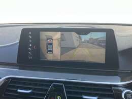 純正ナビゲーション装備。エンターテイメントも充実しており、ラジオ、CDはもちろん、TV、BluetoothオーディオやDVD、ミュージックサーバーなど、多彩なメディアに対応。