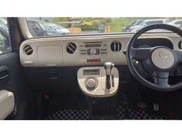 中古車の一般的な保証は、エンジンやミッションなどの主要箇所しか保証対象にならないのですが、当店ではあきらかな故障はすべて保証対応致します。【ナビ、オーディオ、消耗部品、経年劣化は保証対象外】