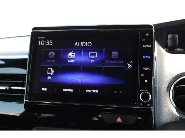 ナビはホンダ純正メモリーナビゲーション装備。フルセグTVやDVDも視聴出来ます。Bluetooth接続も可能です。