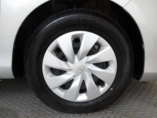 タイヤサイズは175/70R14です