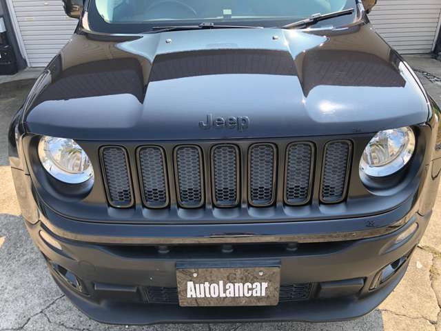 Jeep伝統の7スロットグリル