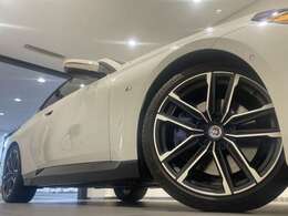 株式会社モトーレン東名横浜　BMW Premium Selection】　屋内展示場、キッズルームも完備しております！！是非、ご家族でお気軽にお越し下さいませ。