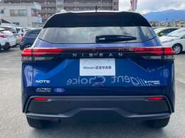 バックカメラが付いているので車庫入れも安心です！