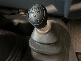 4WDのお車ですので、雪道でも安心です♪降雪地地域にお住まいの方以外にも、ウィンタースポーツが趣味の方や降雪地域へ帰省される機会がある方にもおすすめ！