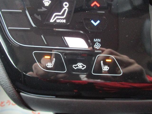 シートヒーター機能付きなので寒い冬など特に便利です！女性には嬉しいですね♪