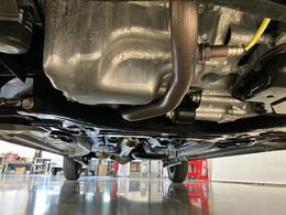 但し当店では販売だけでなく、ご購入後のアフターサービスもご提供となりますので、店頭商談並びに店頭納車可能なお客様への販売とさせていただいています。ご了承下さい。