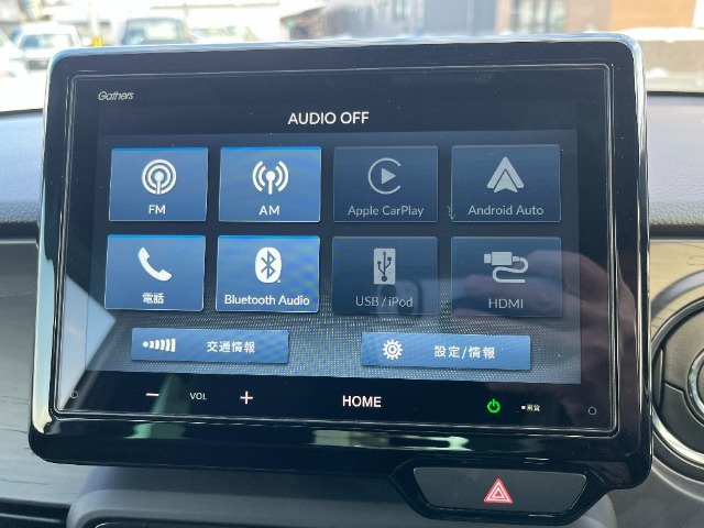 純正ディスプレイオーディオ付き！USB接続やブルートゥースにてミュージックプレイヤーとの接続もでき、スマートフォンなどのAppleCarPlay　AndroidAutoに対応もしていますよ♪