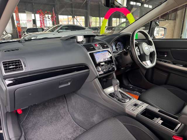 アドバンスドセイフティPKG　純正OPナビ/フルセグ/DVD/Bluetooth　バックカメラ　ETC　ブラインドスポットモニター　パドルシフト　LEDヘッド　LEDアクセサリーライナー　純正18AW
