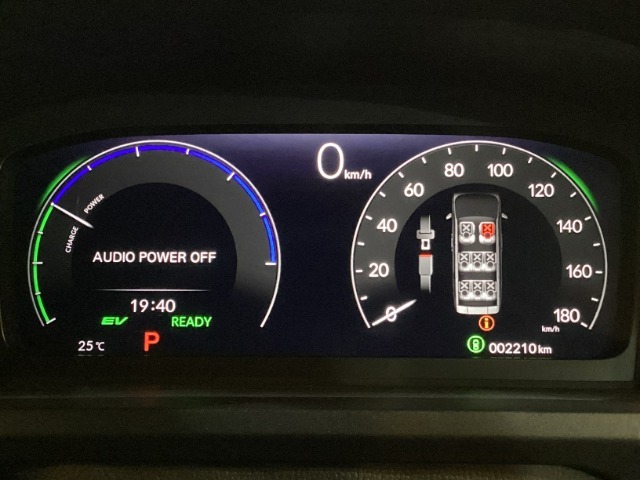 U-Selectは、Honda認定中古車ディーラーです！！安心です！！基本点検整備基準に準じた点検・整備を実施して、販売しています！！