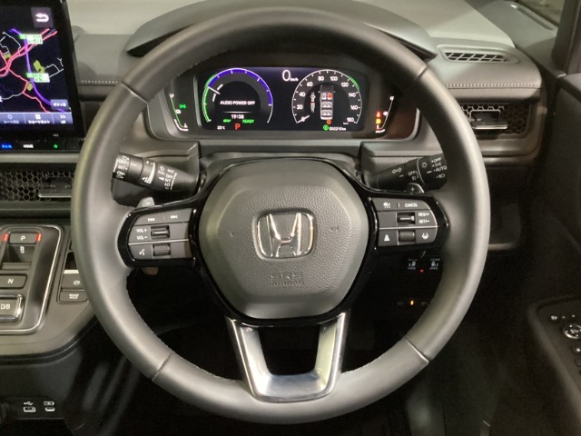 ディーラー整備士による納車前整備とアフターサービスは当店でお求めいただくのメリットのひとつです。