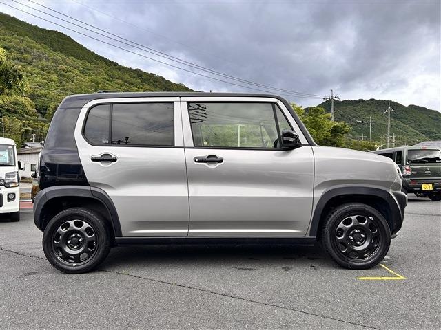 ☆サイドの陰影が綺麗なお車です☆