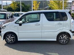 WECARSの在庫ページをご覧いただき誠にありがとうございます！WECARSは「お客様第一」をモットーにお客様のカーライフを全力でサポートいたします！