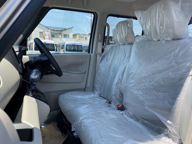 車両をご掲載にあたって車両写真でお車の状態が全て伝わるように意識しております！内外装の傷や汚れは全て確認して撮影しております。内装の匂いなど写真でわからないことは直接お電話などでお伝えくださいませ！