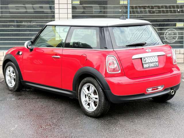 テールランプはくもりや割れ等も無くクリアでキレイな状態です♪