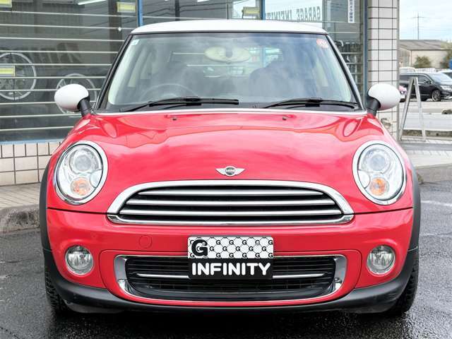 雨などで付着したほこりや砂でボディーを傷つけてしまいます。コーティングをしておけばボディー自体が傷つく事もなくなります♪