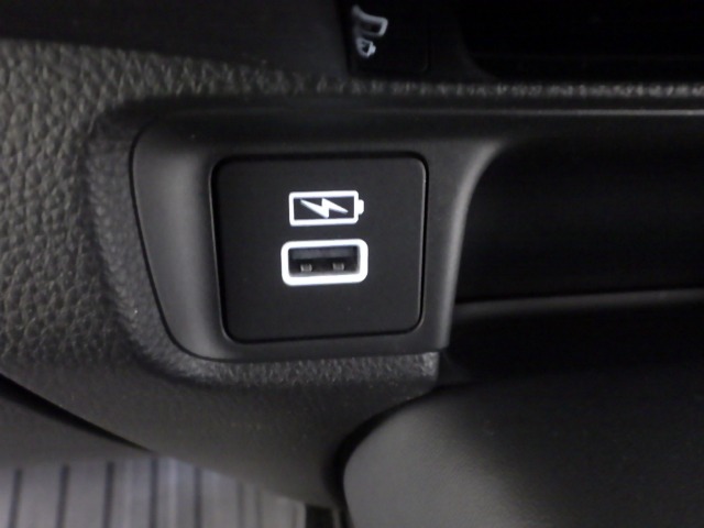 掲載されている写真以外も見てみたい、車の状態を詳しく聞きたい！などのお問い合わせもお待ちしております！！