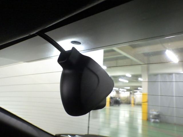 前だけではなく後方にもドラレコ装備！前後でついていると嬉しい装備ですよね！！