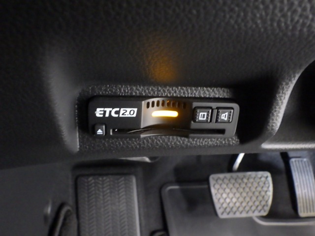 ETC付！高速道路の料金所はキャッシュレスで通過です！サービスエリア等にあるスマートインターの出入りも利用可能でとっても便利☆ご納車後すぐにお使い頂けるようセットアップしてのお渡しとなります。