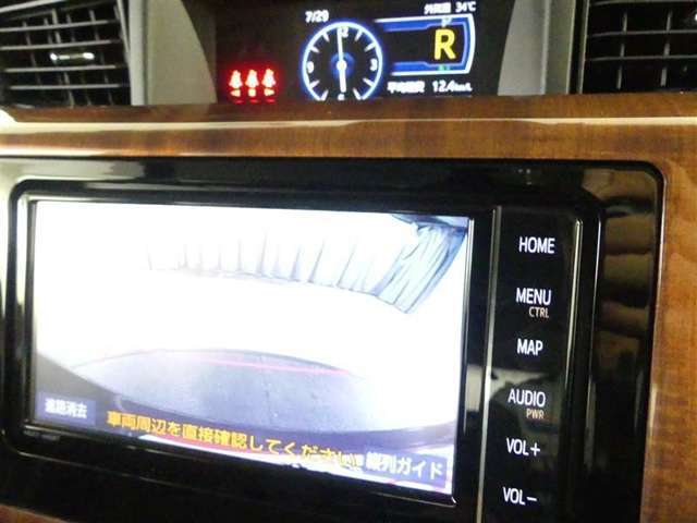 木目調パネルがオシャレです！