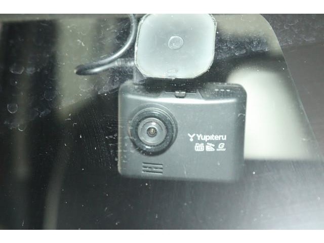 いざという時の決定的瞬間を記録して残せることが可能な『ドライブレコーダー』を装備！