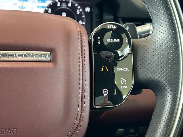 アダプティブクルーズコントロールはミリ波レーダー、ステレオカメラにより前方の車両の速度に合わせ安全な車間を保ち、先進のクルージングをサポート。安心・快適なドライブをサポートいたします。