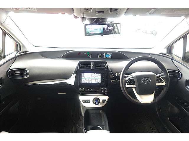この車両はアップルあんしん2年保証（332項目・使用回数制限なし・走行距離制限なし・全国の最寄りのディーラーさんで修理可能）を付ける事が可能です、詳しくはスタッフまで♪
