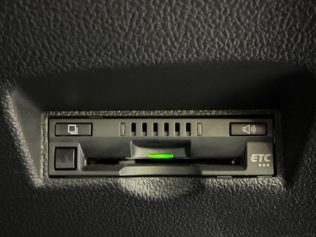 【ETC】高速道路の料金所をストレスなく通過！話題のスポットやサービスエリアに多い「スマートIC」利用時は必須のアイテムです。当店でセットアップを実施、ご納車当日からすぐにご利用いただけます！
