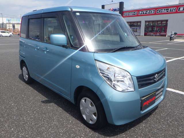 プラウドでは20代、30代のスタッフが元気よく対応させていただきます！「どんな車両があるのか見に来た」「ちょっと現車を見てみたい」などお気軽にご来店、ご相談ください♪