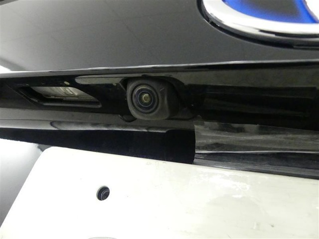 バックガイドモニターで、後方を確認しながら安心して駐車することができます。運転初心者も熟練者も必須の機能ですよ！