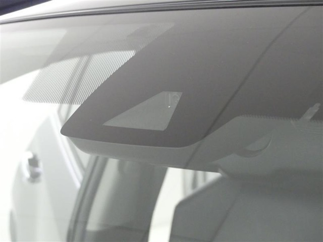 サポカーは、高齢運転者を含めたすべてのドライバーによる交通事故の発生防止・被害軽減対策の一環として、国が推奨する新しい自動車安全コンセプトです。詳しくは販売店スタッフまでおたずねください。