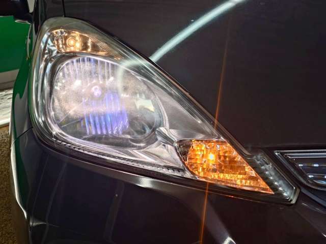 明るいLEDヘッドライトも付いて夜間走行も安心です！