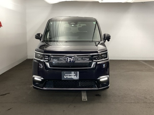一目見てホンダ車だとわかるカッコいいフロントマスクです！