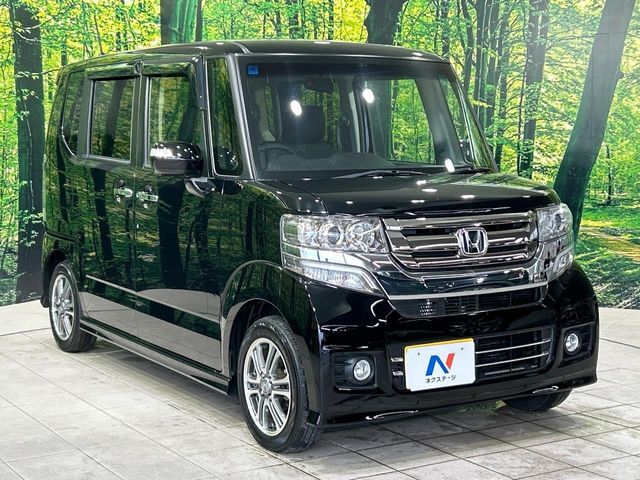 大好評のボディコーティング「弾スプラッシュコート」もご納車までに施工可能。通常のガラスコートと異なる、耐久年数6年の無機質ガラスコーティングが、ボディをキレイな状態に保ってくれます。