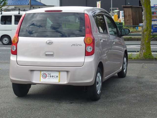 当店では、表示価格はすべて総額表示としております。表示価格には、車検取得費用、自賠責保険、自動車税、重量税、登録印紙、ナンバープレート費用などすべて込みの価格となっております。乗り出しコミコミ価格です