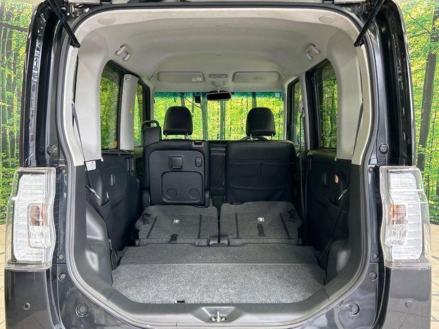 普段のお買い物や通勤、送迎等に十分な荷室スペースを確保しております。セカンドシートを倒すと、大きな荷物の積載も可能です♪