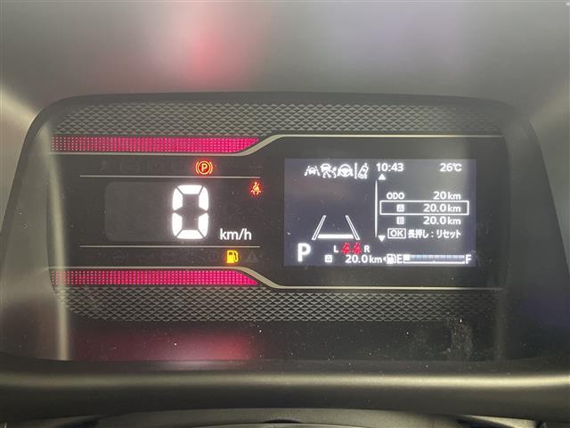 【スピードメーター】『スピードメーター』の画像になります。メーターがシンプルで見やすく運転しやすいですね！
