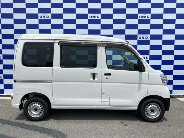 当店では在庫台数常時80台展示！【フラット7】【KeePer】併設店のオニキス郡山北店へ新車、中古車の販売、リースをはじめ高価買取、コーティング、車検、ロードサービス、各種ローン、各種修理等承っております