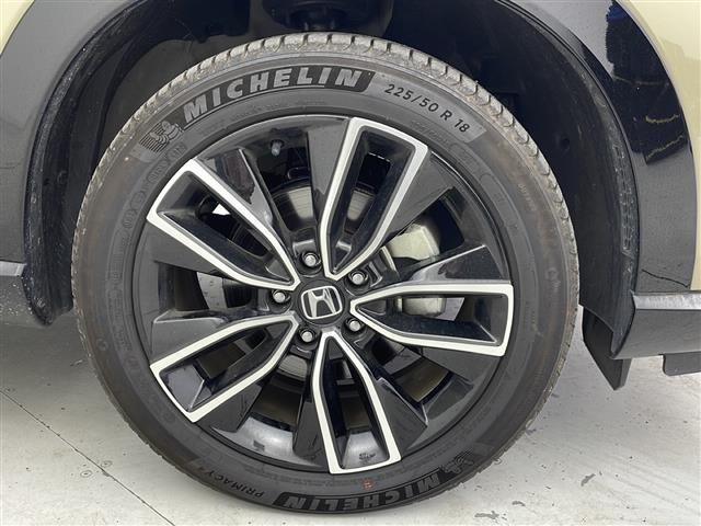 【純正17インチアルミホイール】専用のアルミなので、お車のイメージにぴったり！！社外のアルミやスタッドレスタイヤも取り扱いございます！！ドレスアップもカスタマイズもお任せください！！