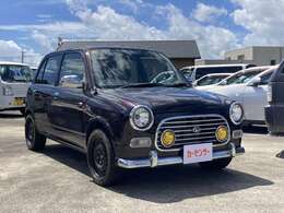 人気の中古車が総勢40台。展示場にてお客様を丁寧に車のご案内いたします。場内試乗も行えます♪