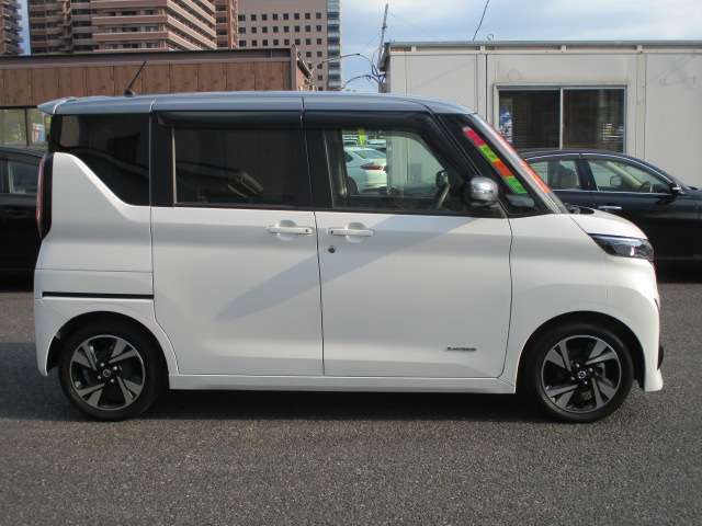 外装は目立つ傷もなく、綺麗な車です♪