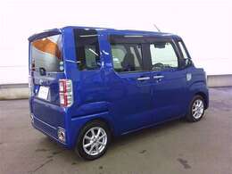 サービス工場を併設完備しております。車検・点検・修理なんでもお任せ下さい！！