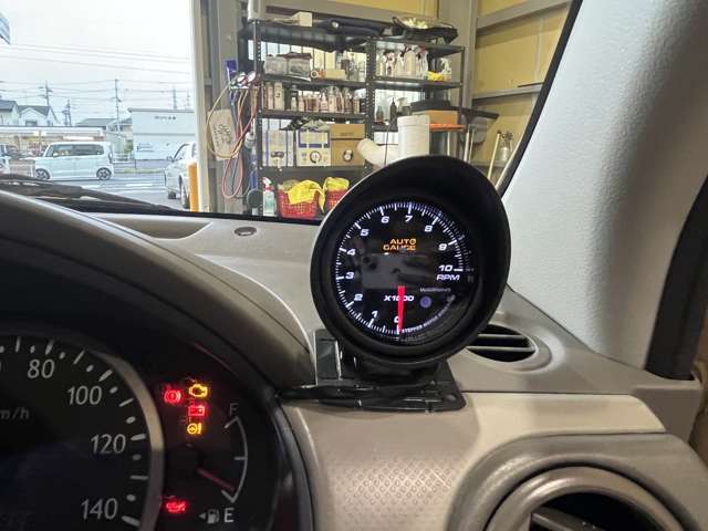 車検整備やオイル交換、タイヤ交換もお任せください♪　作業中は無料代車をご用意しております！