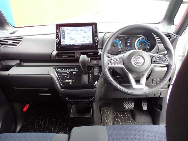周りが見やすく運転しやすいお車です♪