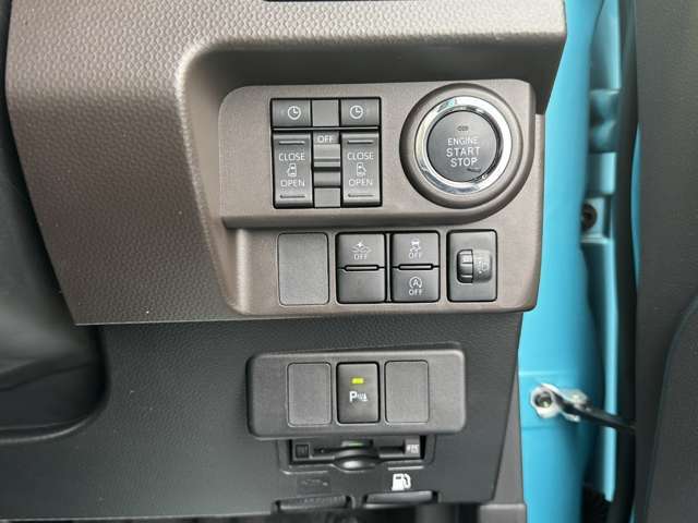 両側電動スライドドア（予約ロック機能付き）/コーナーセンサー/ETC