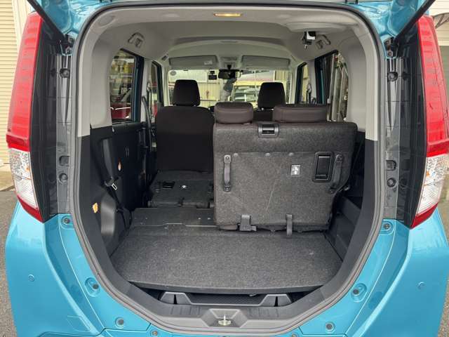 後席は格納式！