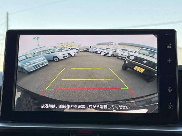 【バックカメラ】駐車時に後方がリアルタイム映像で確認できます。大型商業施設や立体駐車場での駐車時や、夜間のバック時に大活躍！運転スキルに関わらず、今や必須となった装備のひとつです！