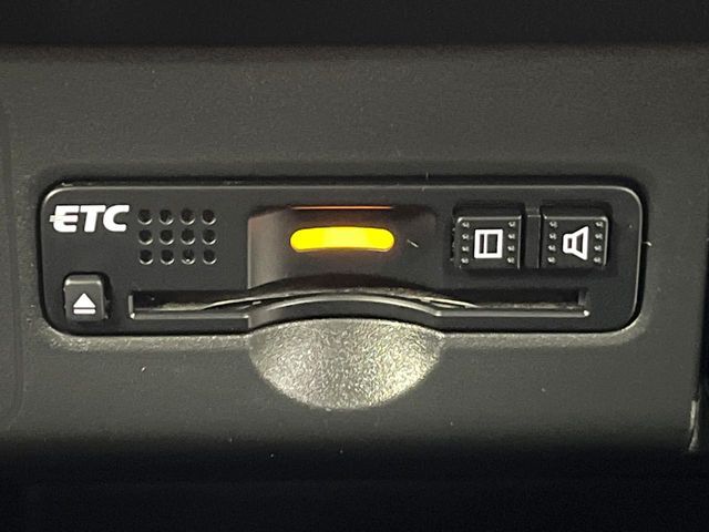 【ETC】高速道路の料金所をストレスなく通過！話題のスポットやサービスエリアに多い「スマートIC」利用時は必須のアイテムです。当店でセットアップを実施、ご納車当日からすぐにご利用いただけます！