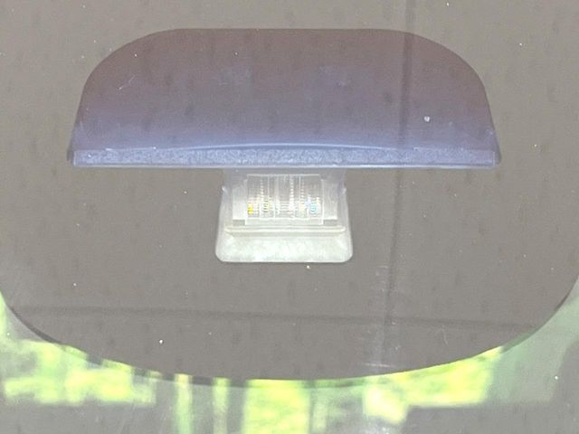 【シティブレーキアクティブシステム】低速走行中に前方の車両等を認識し、衝突しそうな時は警報とブレーキで衝突回避と被害軽減をアシスト。より安全にドライブをお楽しみいただけます。